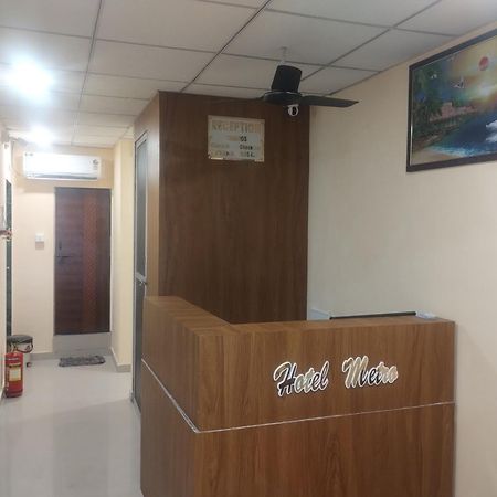 Hotel Metro Althan Сурат Экстерьер фото