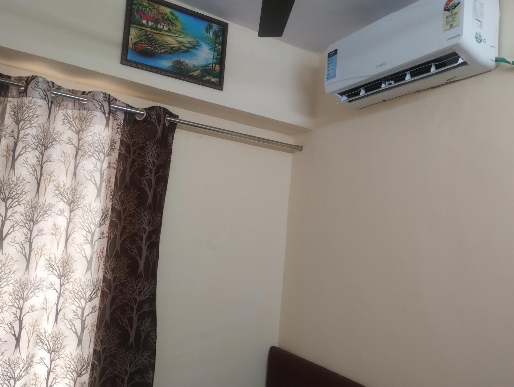Hotel Metro Althan Сурат Экстерьер фото